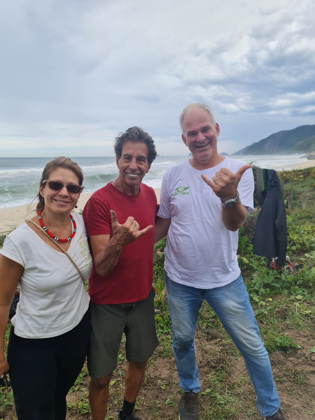 Marco plantando na ação comum de 8 de novembro